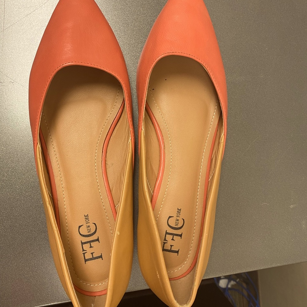 Brand new. Women’s size 9.